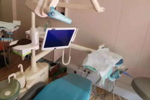 佳木斯大学口腔医学院1.jpg 晋城泽州县种植牙医院
